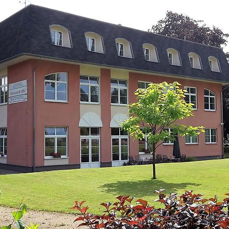 Vzdelavaci Stredisko A Hotel Varnsdorf Buitenkant foto
