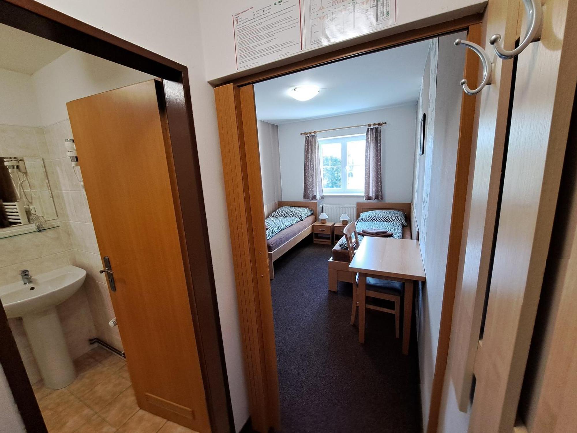 Vzdelavaci Stredisko A Hotel Varnsdorf Buitenkant foto